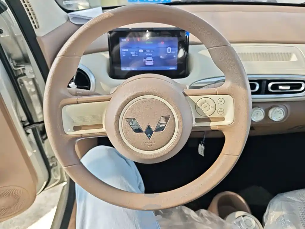 Wuling MINIEV — миниатюра 11