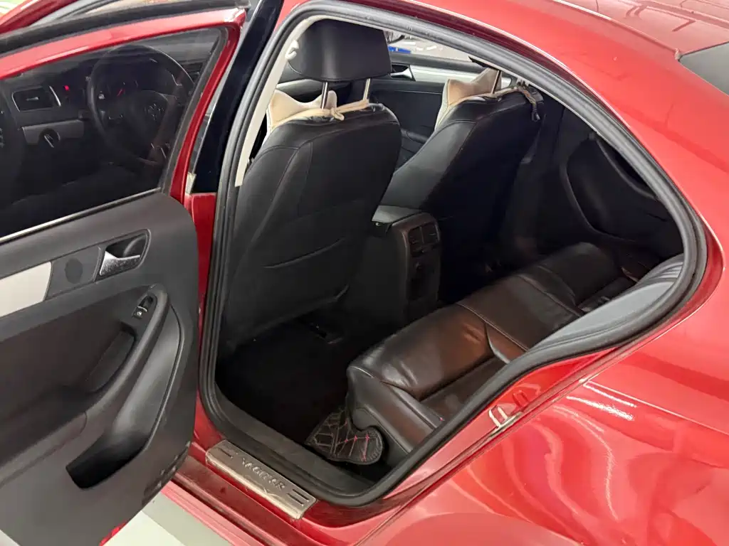 Volkswagen Sagitar — миниатюра 8