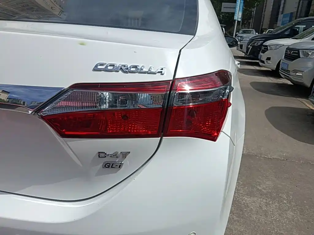 Toyota Corolla — миниатюра 8
