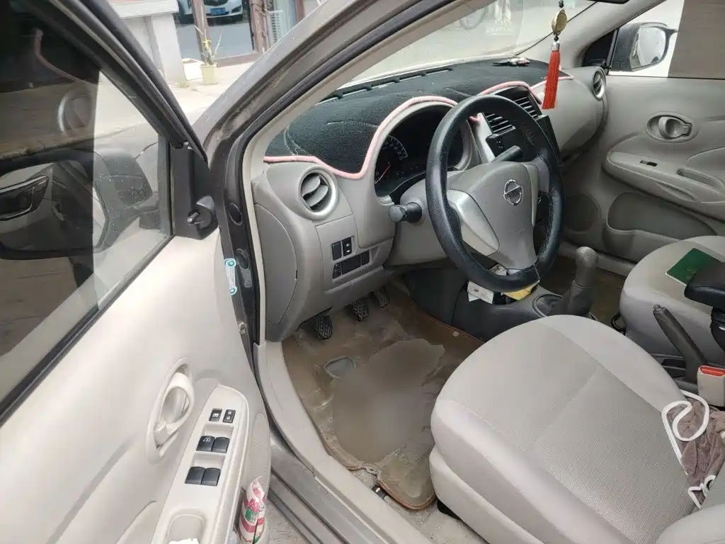 Nissan Sunny — миниатюра 12