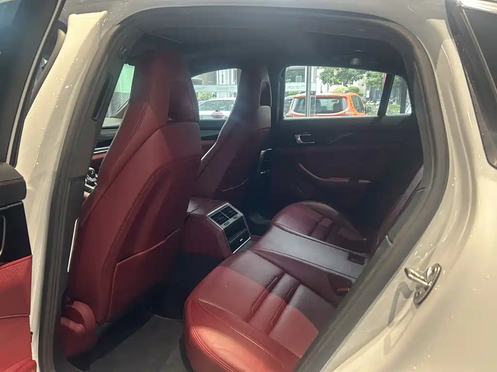 Porsche Panamera — миниатюра 6