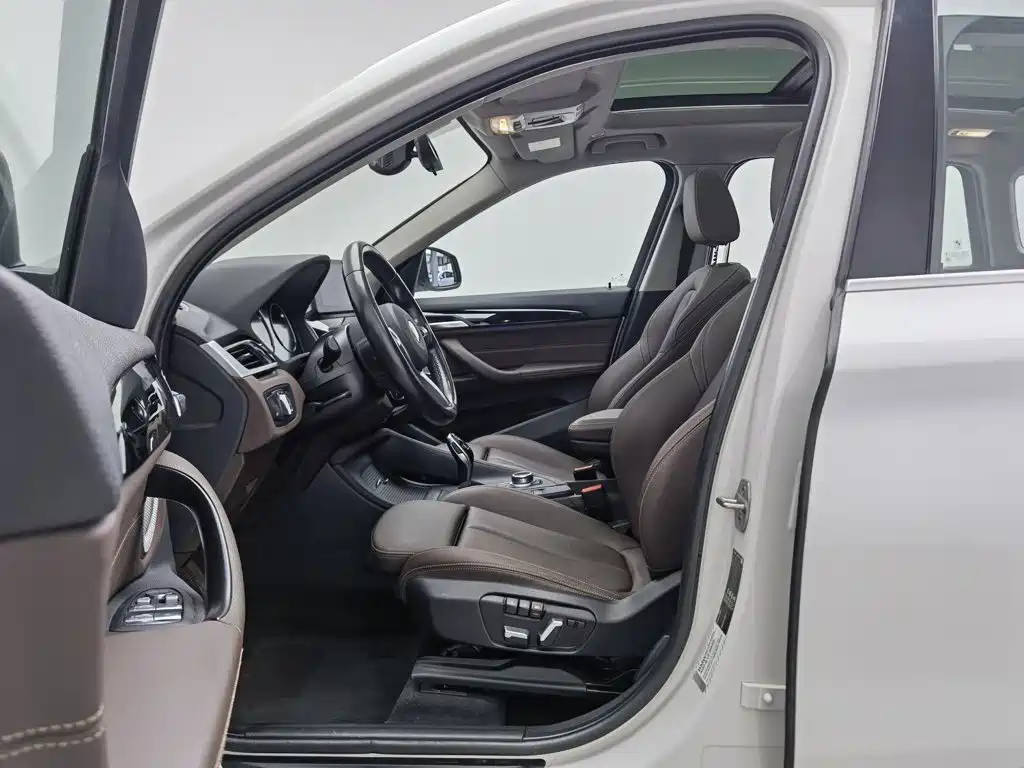 BMW X1 — миниатюра 10