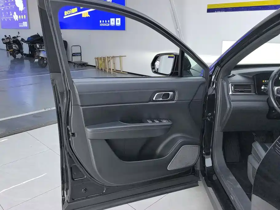 Li Auto Li ONE — миниатюра 7