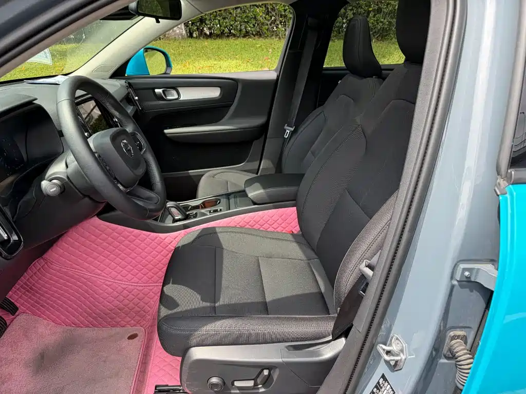 Volvo XC40 — миниатюра 8