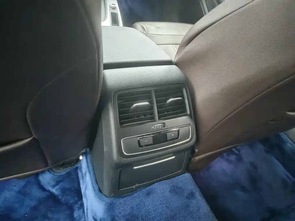 Audi A4L — миниатюра 10