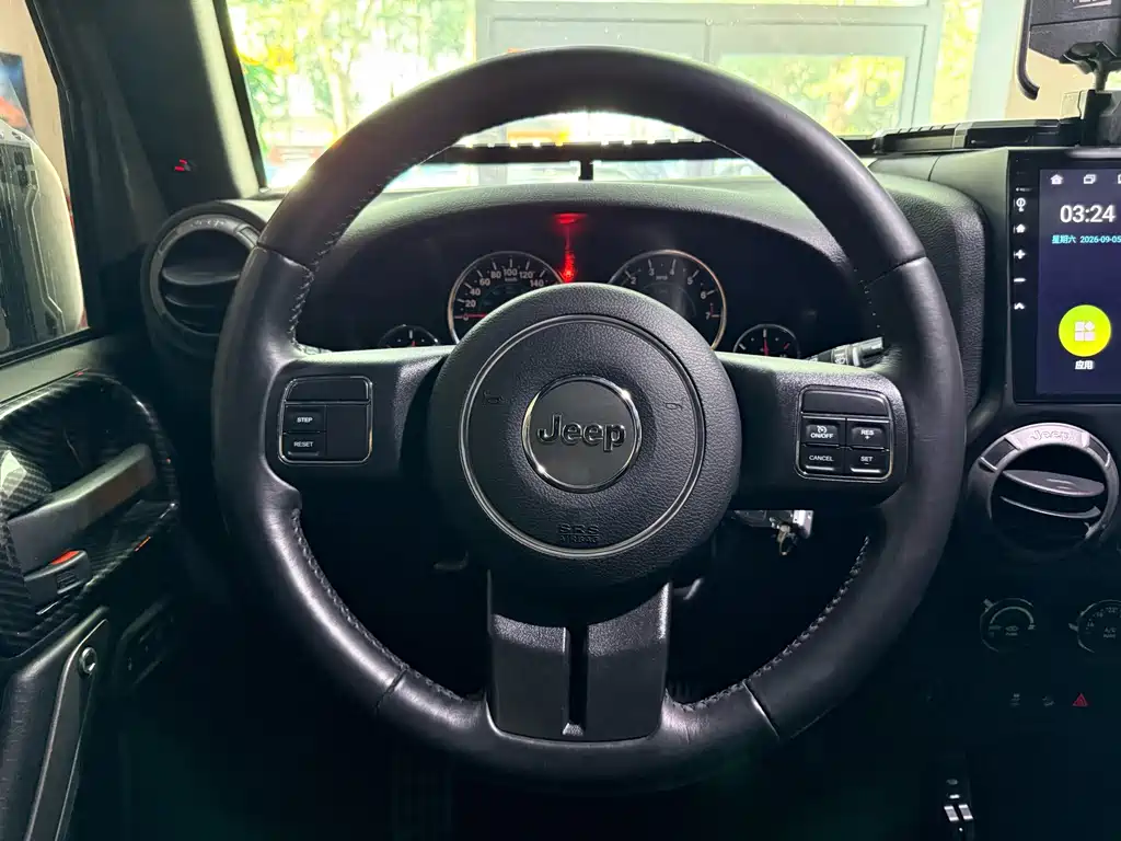 Jeep Wrangler — миниатюра 16