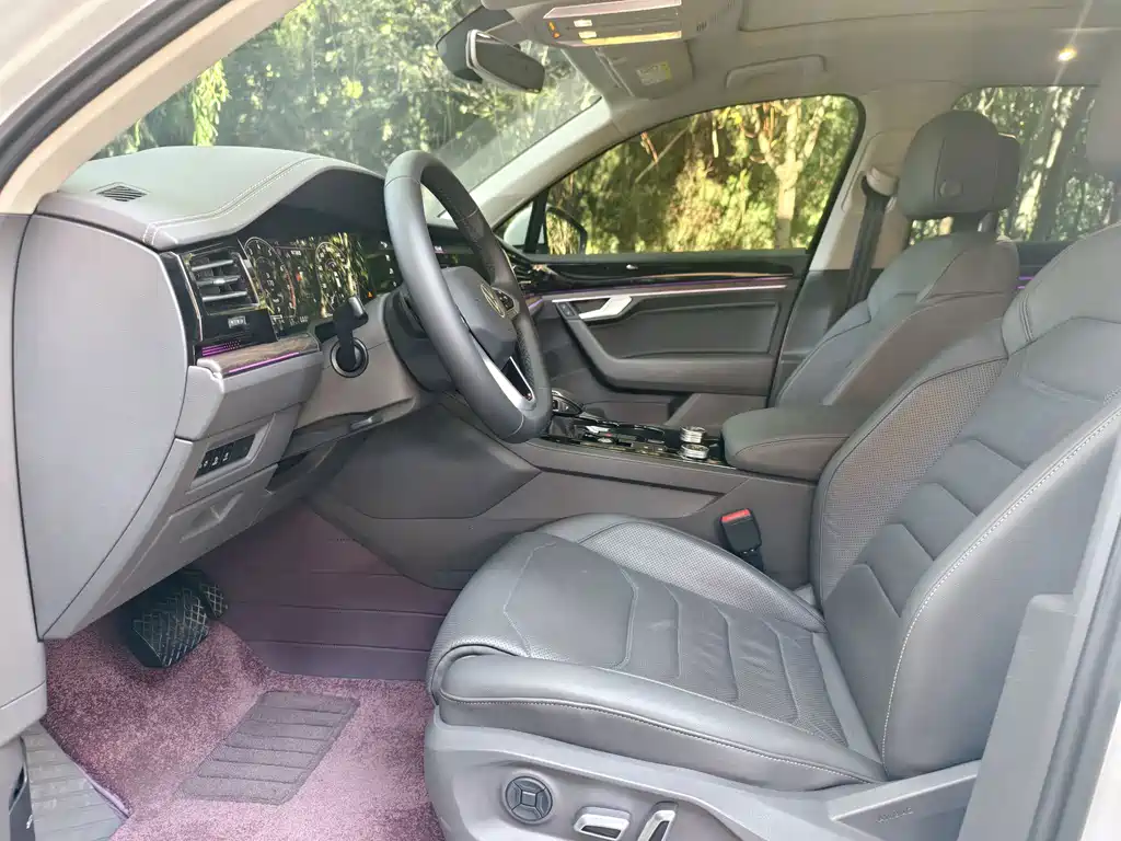 Volkswagen Touareg — миниатюра 9