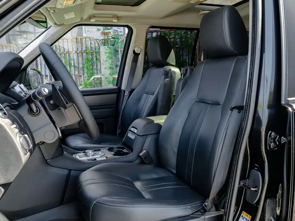 Land Rover Discovery — миниатюра 12