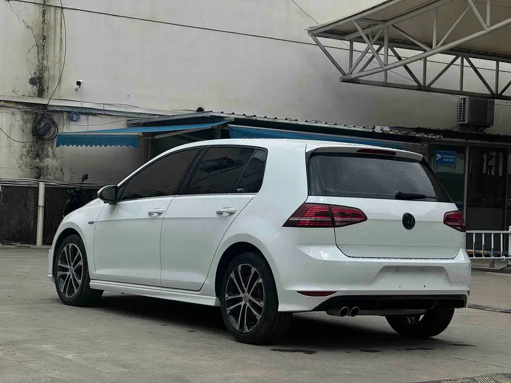 Volkswagen Golf — миниатюра 9