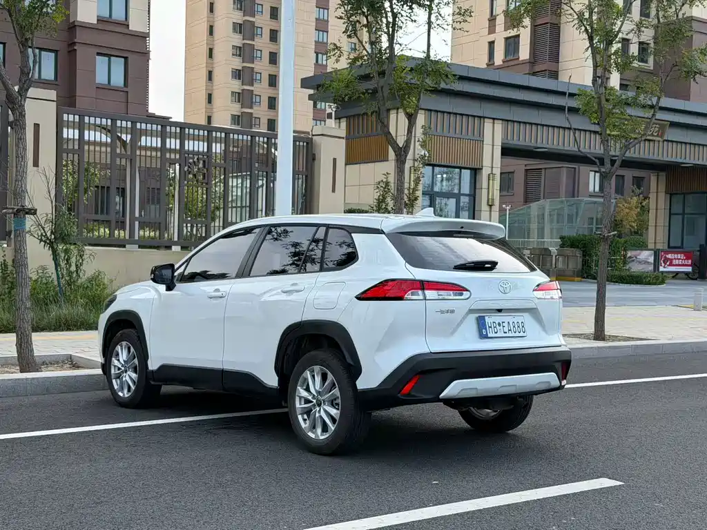 Toyota Corolla Cross — миниатюра 9
