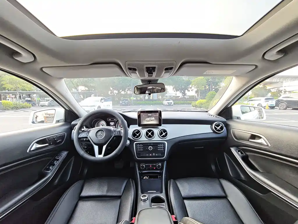 Mercedes-Benz GLA — миниатюра 6