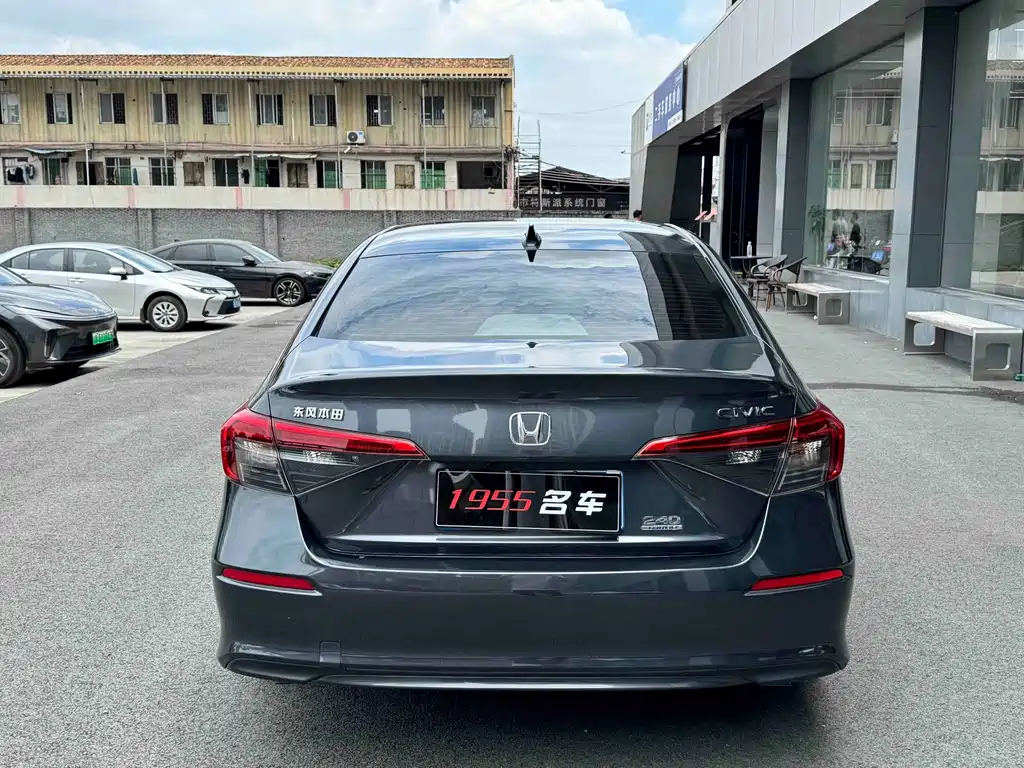 Honda Civic — миниатюра 8