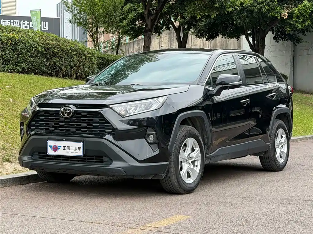 Toyota RAV4 2025