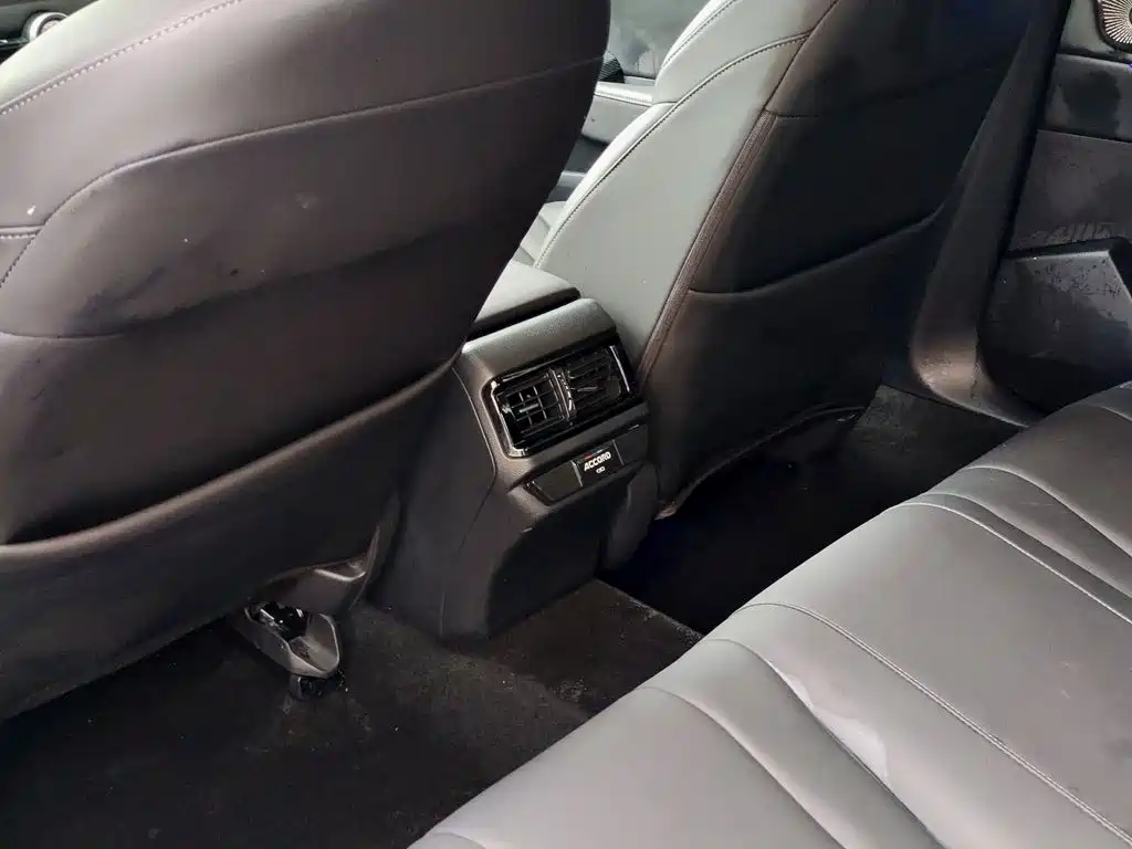 Honda Accord — миниатюра 9