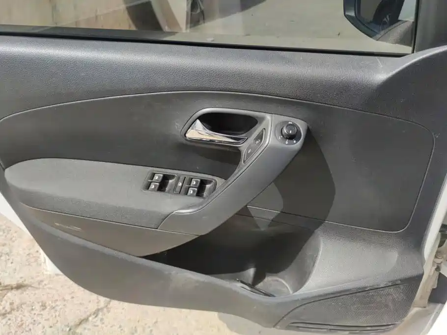Volkswagen Polo — миниатюра 7