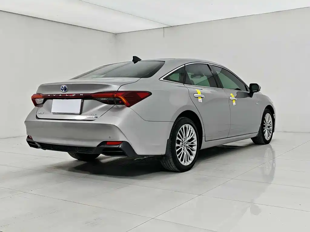Toyota Avalon 2019 2.5L XLE Luxury V