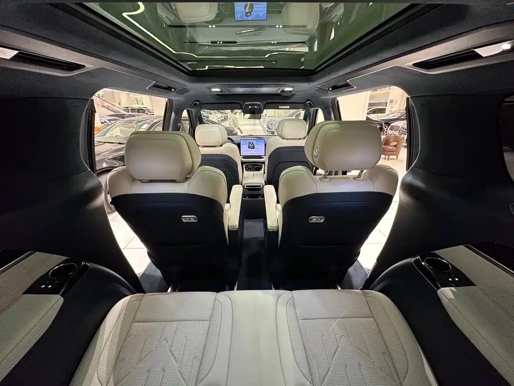 ZEEKR EXTREME KRYPTON 009