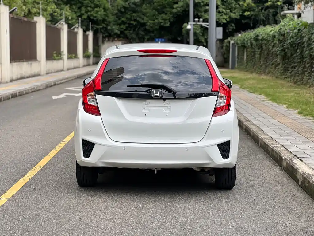 Honda Fit — миниатюра 7