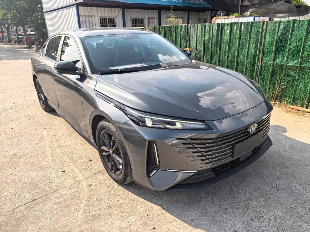 Changan Yida — миниатюра 3