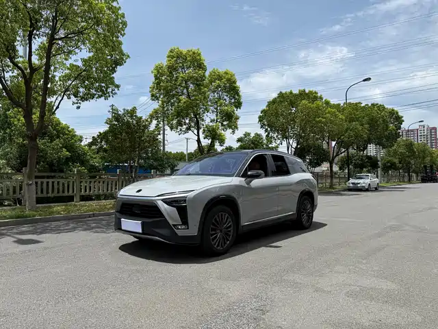 2021 Nio ES8