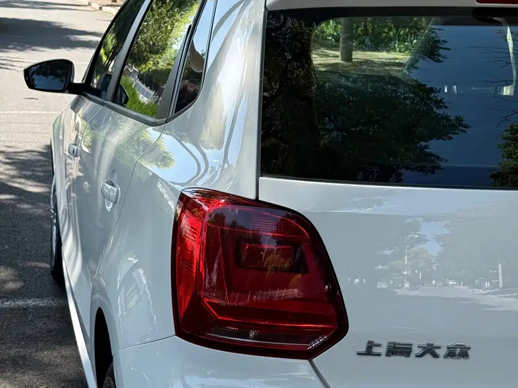 Volkswagen Polo — миниатюра 6