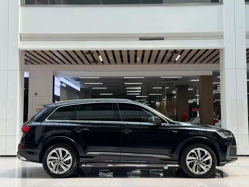 Audi Q7 — миниатюра 4