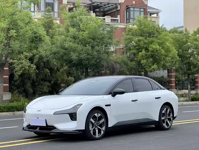 2025 Xpeng Mona M03