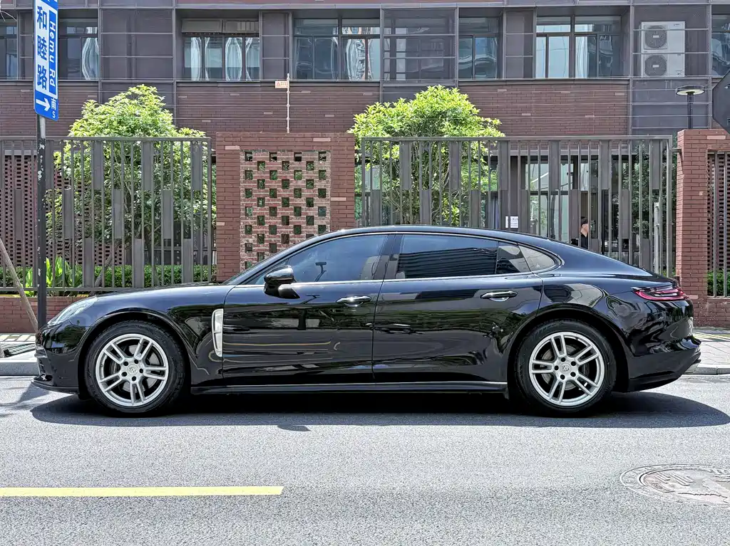 Porsche Panamera 2017 Panamera 4 Executive Long Wheelbase 3.0T