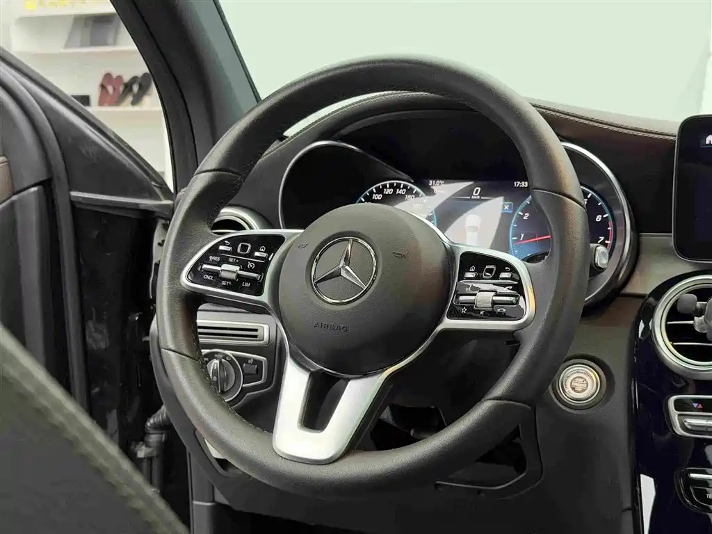 Mercedes-Benz GLC — миниатюра 13