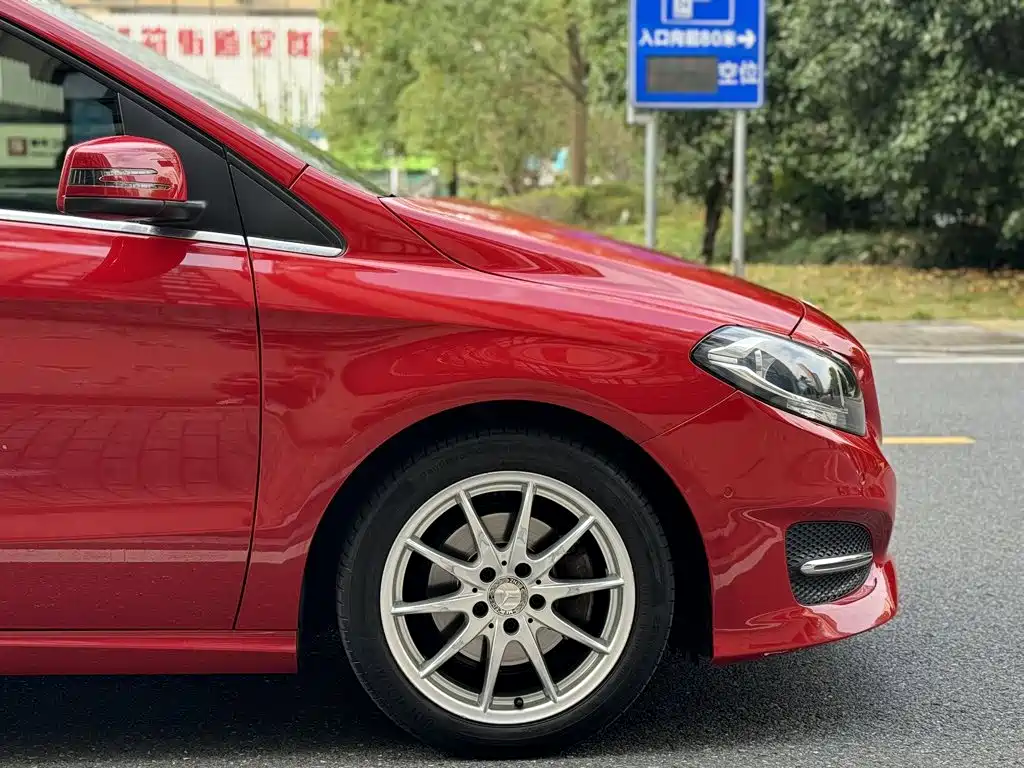 Mercedes-Benz B-Class — миниатюра 9