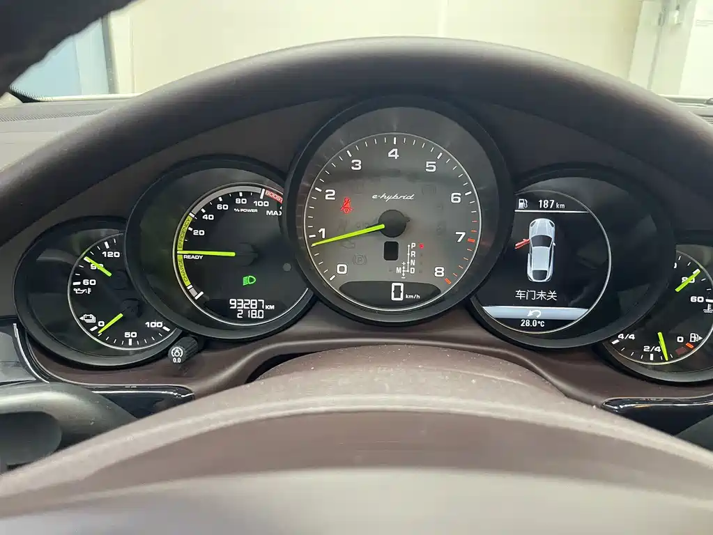 Porsche Panamera Hybrid — миниатюра 6