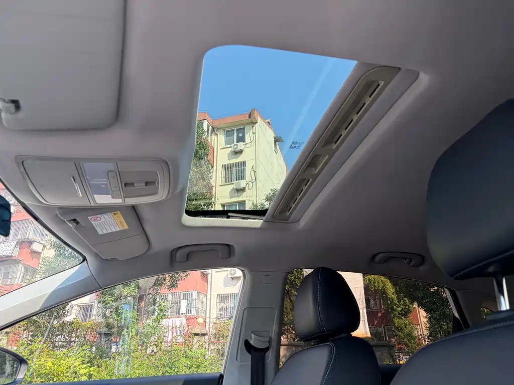 Roewe i6 Classic — миниатюра 23