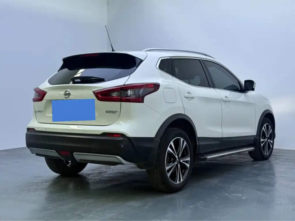 Nissan Qashqai — миниатюра 8