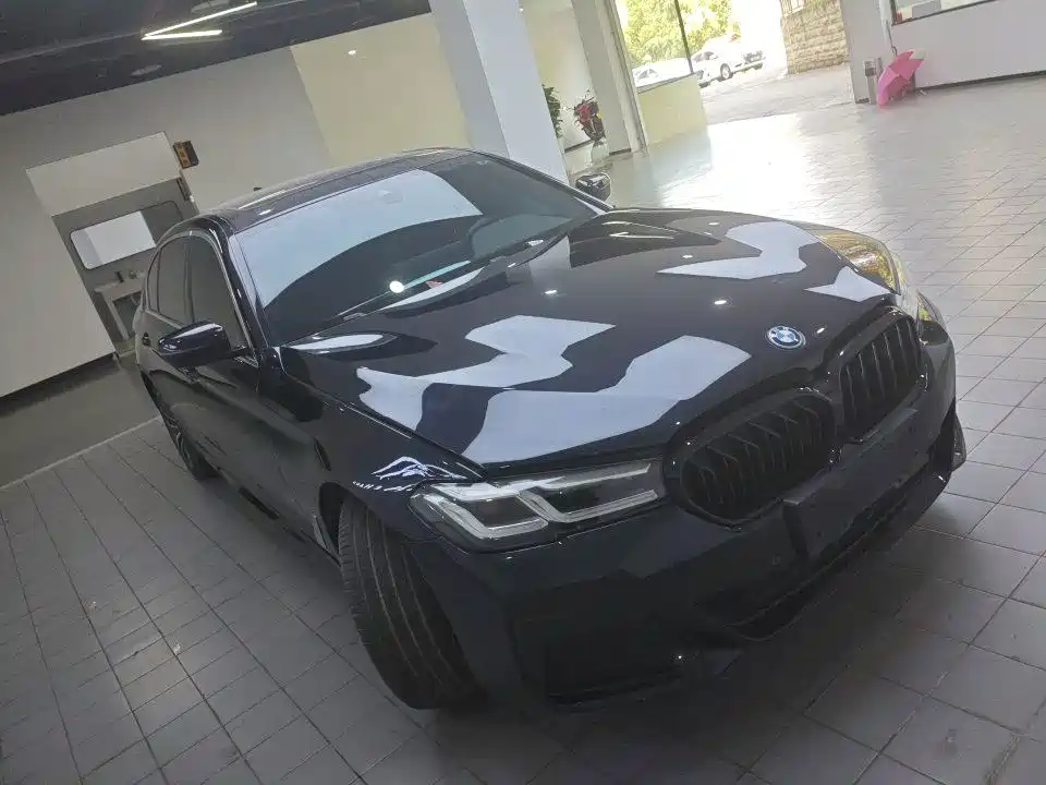 BMW 5 Series New Energy — миниатюра 3