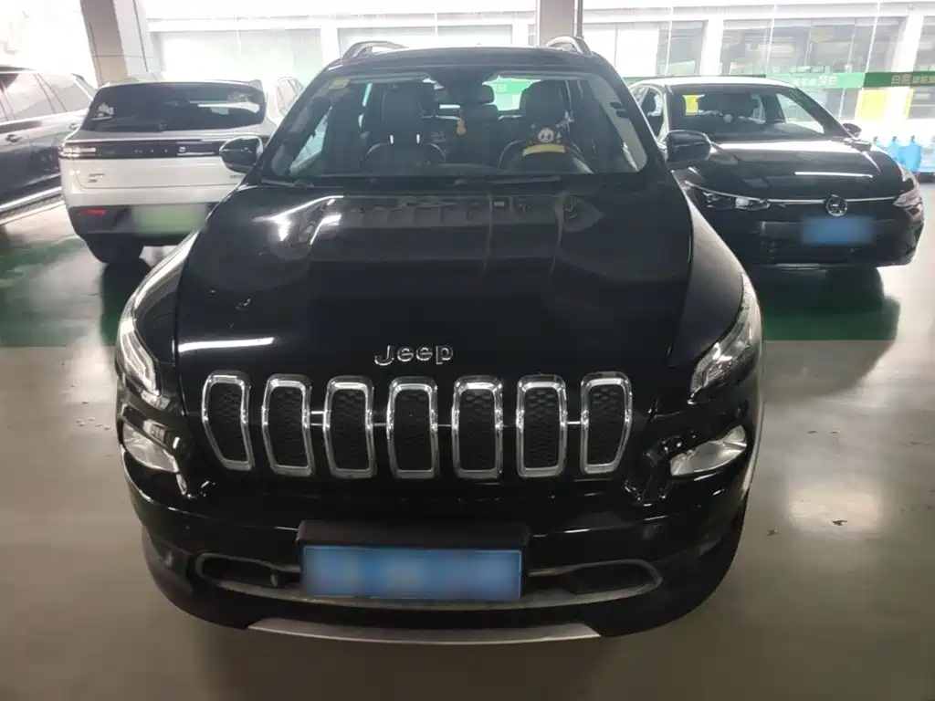 Jeep Cherokee — миниатюра 3