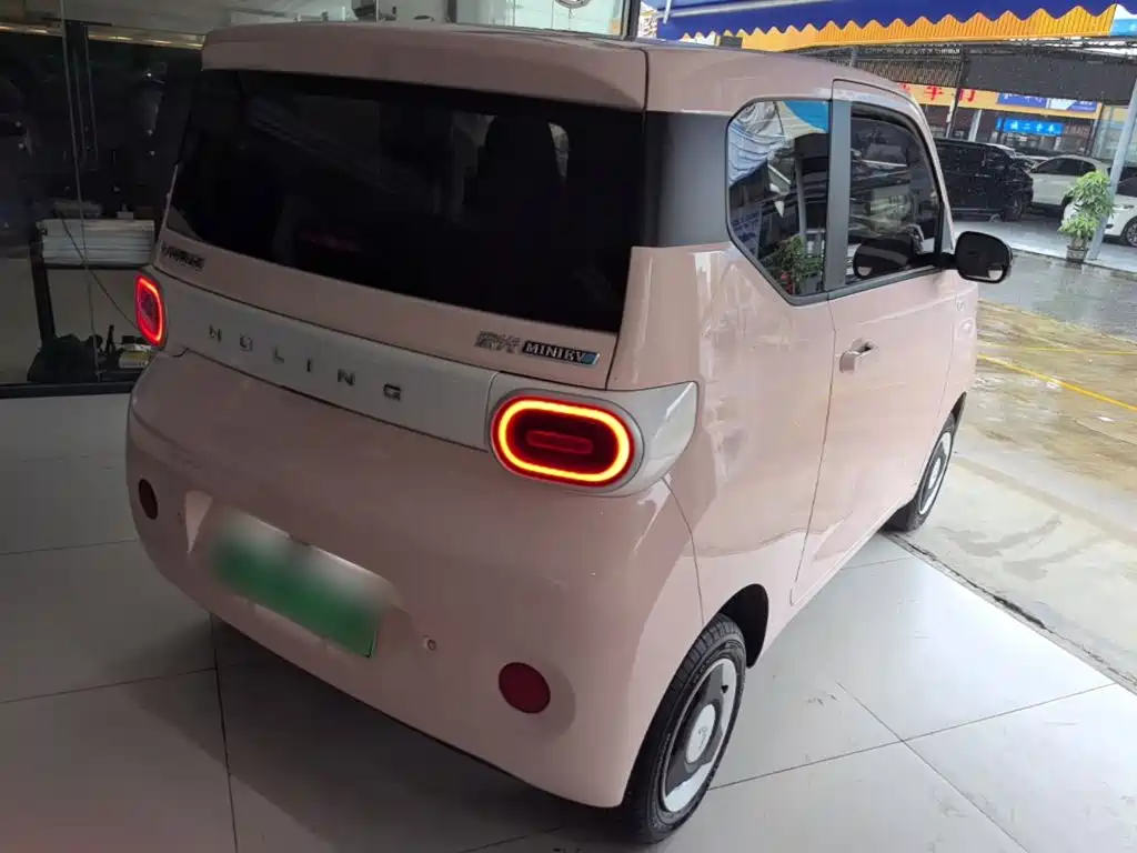 Wuling MINIEV — миниатюра 7