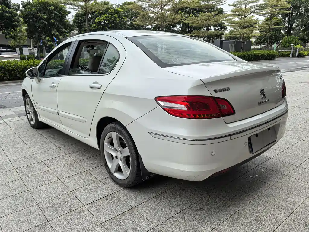 Peugeot 408 — миниатюра 6