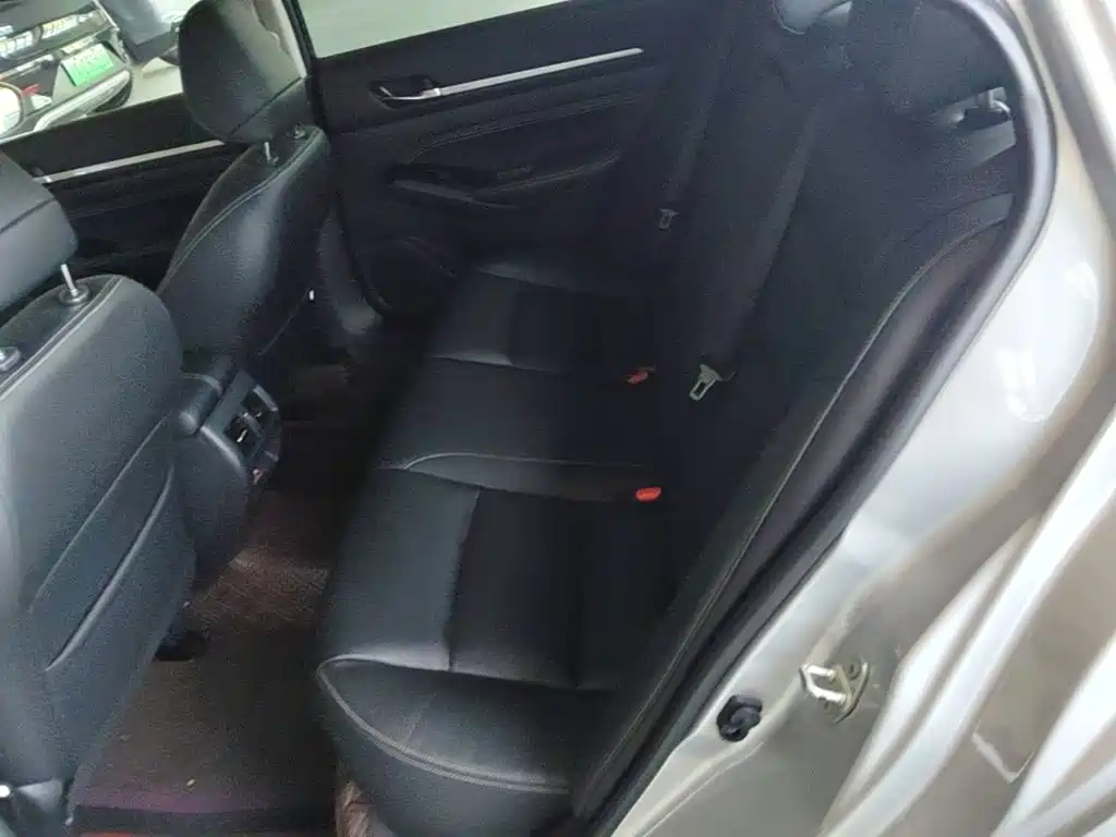 Nissan Teana — миниатюра 17