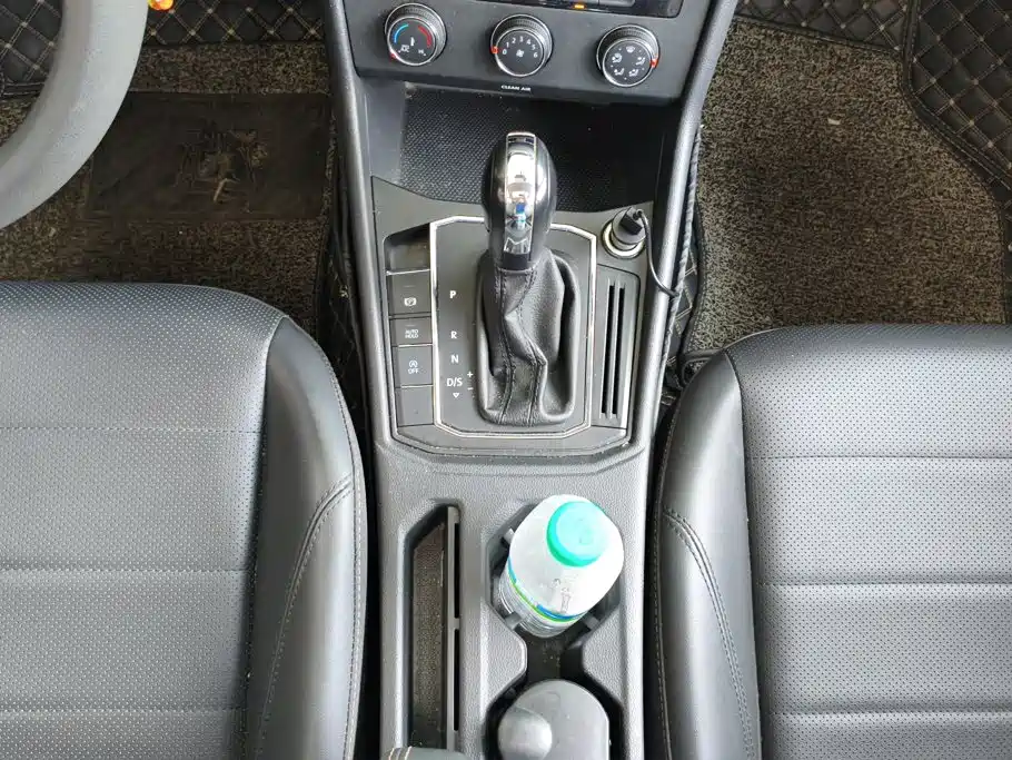 Volkswagen Lavida — миниатюра 16