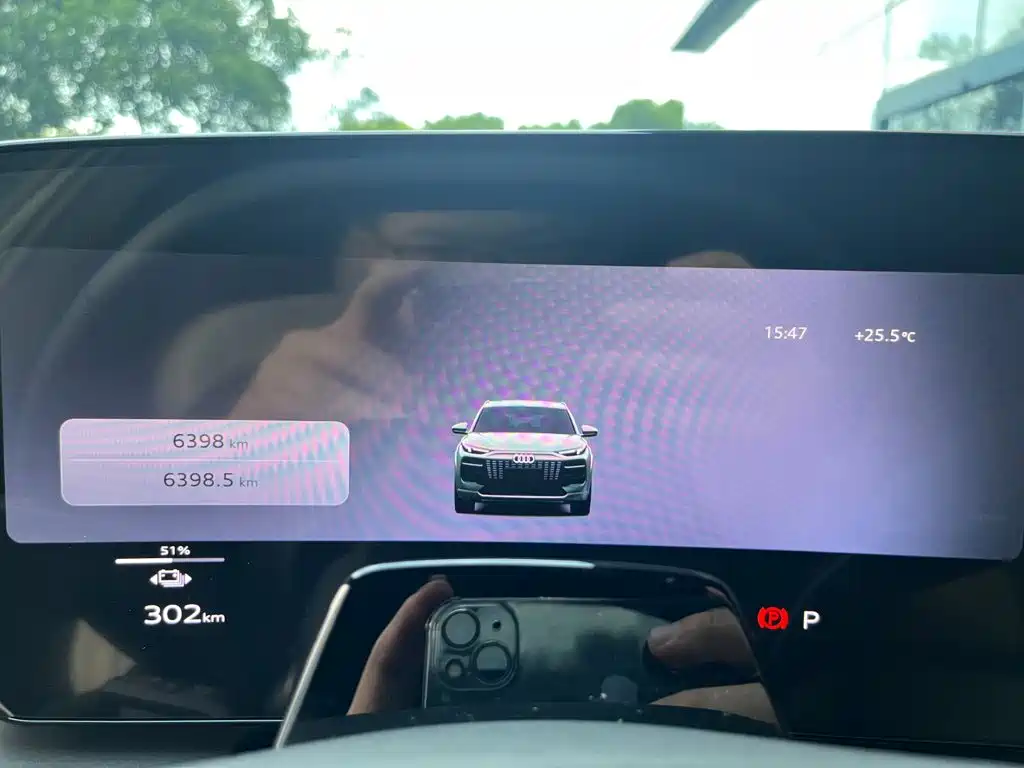 Audi Q6L e-tron — миниатюра 12