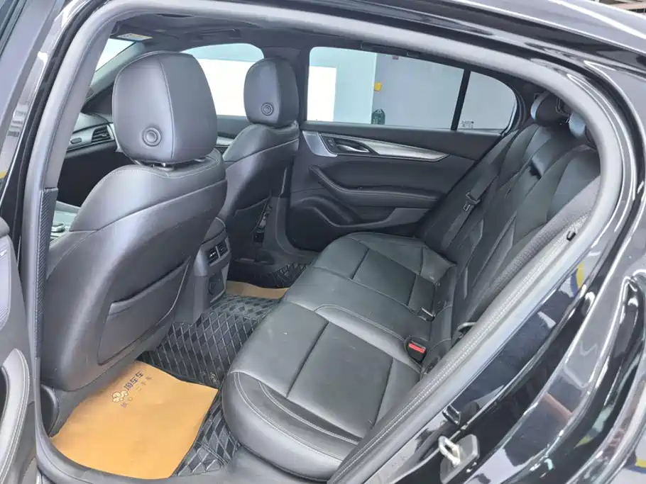 Cadillac CT5 — миниатюра 11