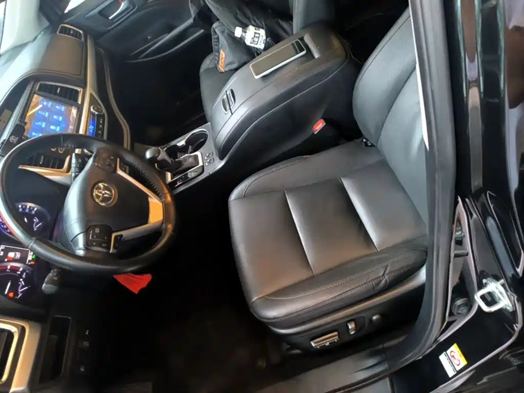 Toyota Highlander — миниатюра 15