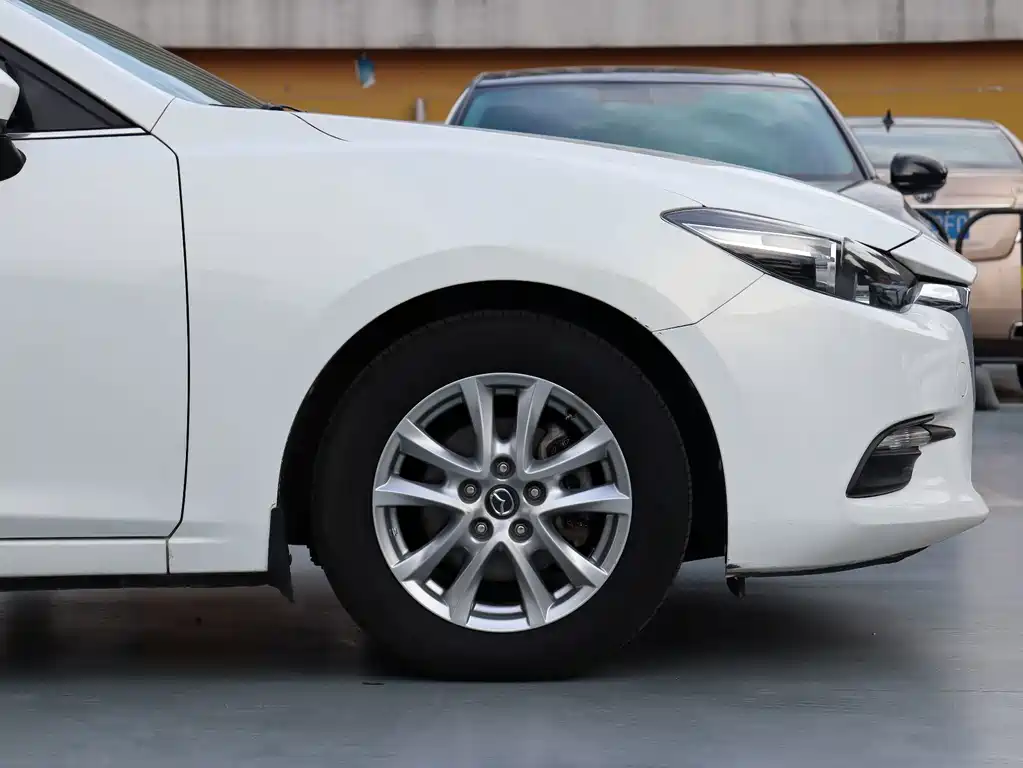 Mazda 3 Axela — миниатюра 18