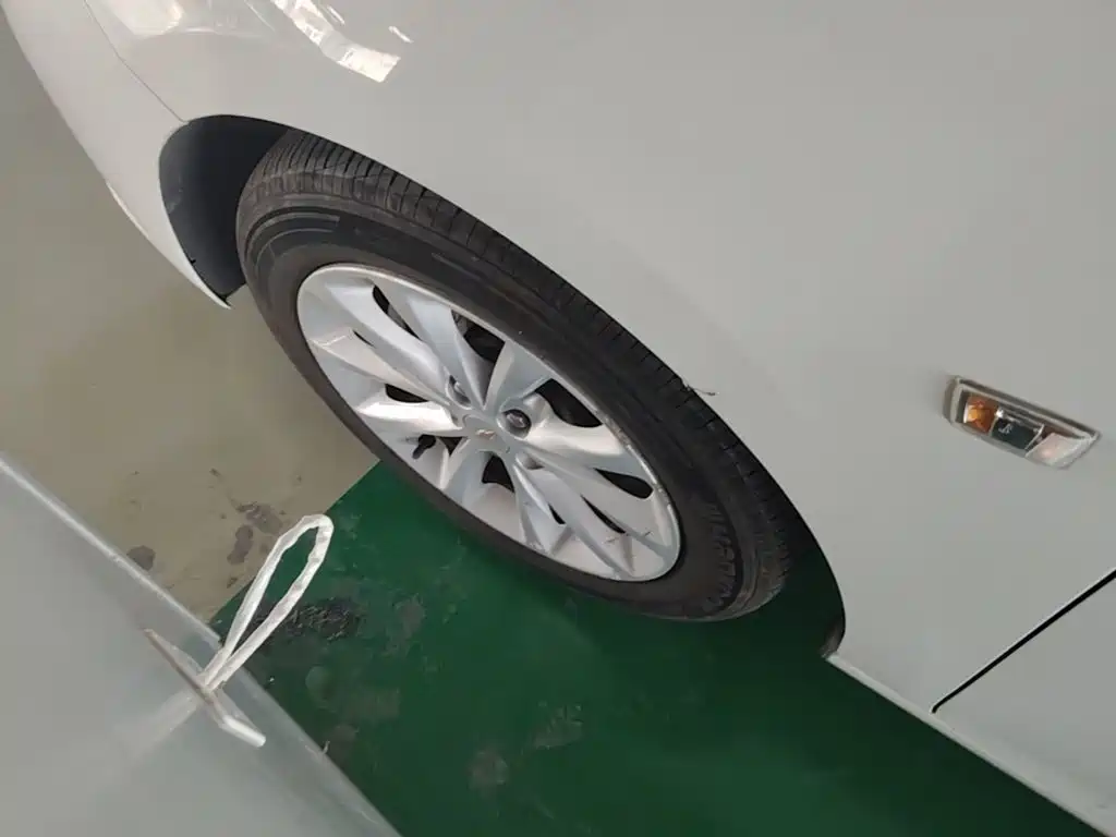 Chevrolet Cruze — миниатюра 23