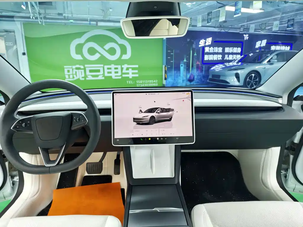 Tesla Model 3 — миниатюра 14