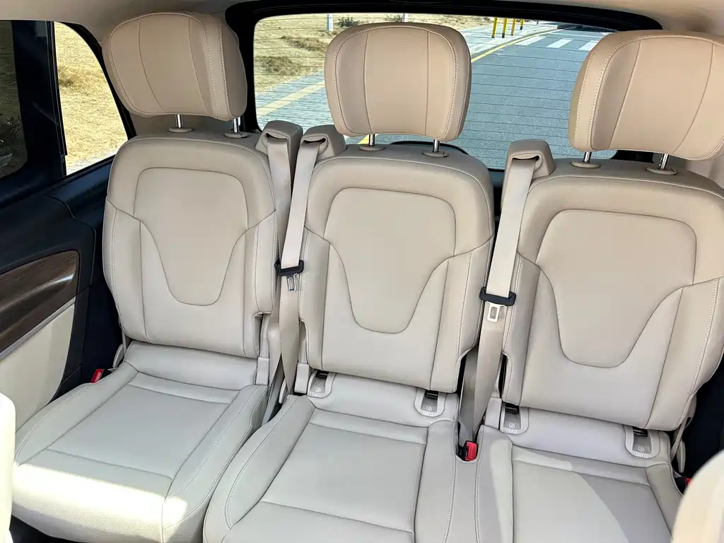 MERCEDES-BENZ V CLASS