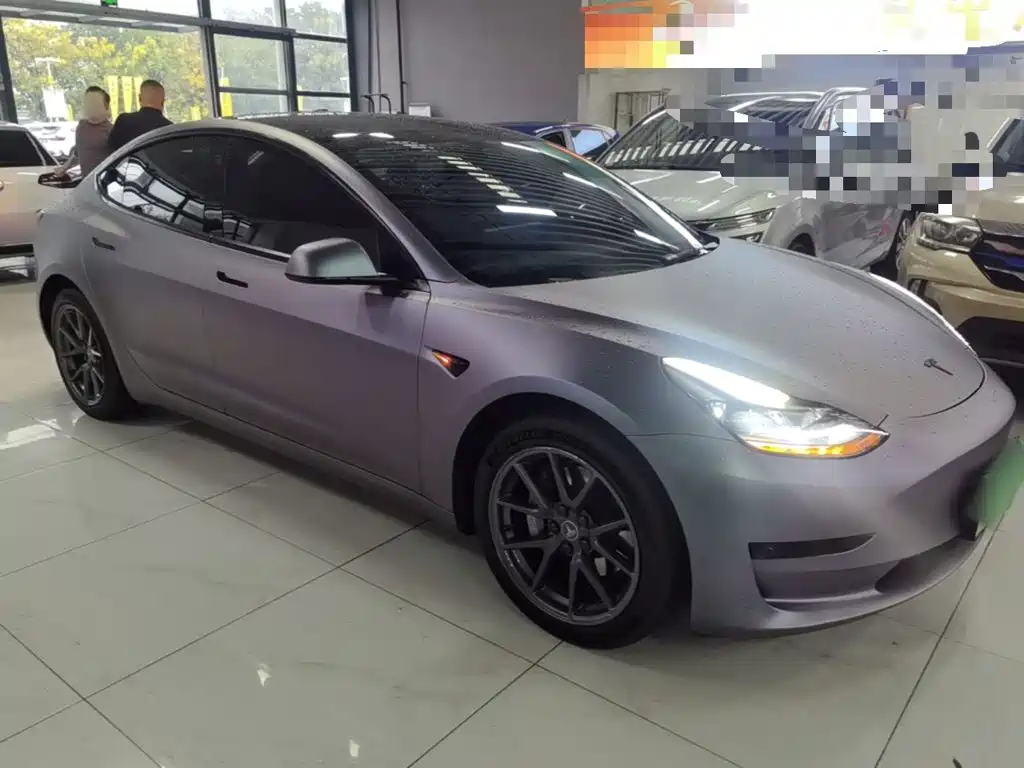 Tesla Model 3 — миниатюра 4