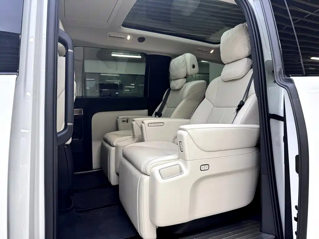 Li Auto Li MEGA — миниатюра 12