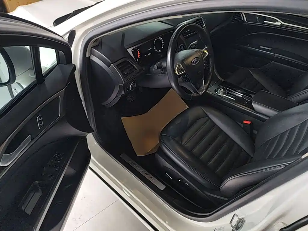 Ford Mondeo — миниатюра 16