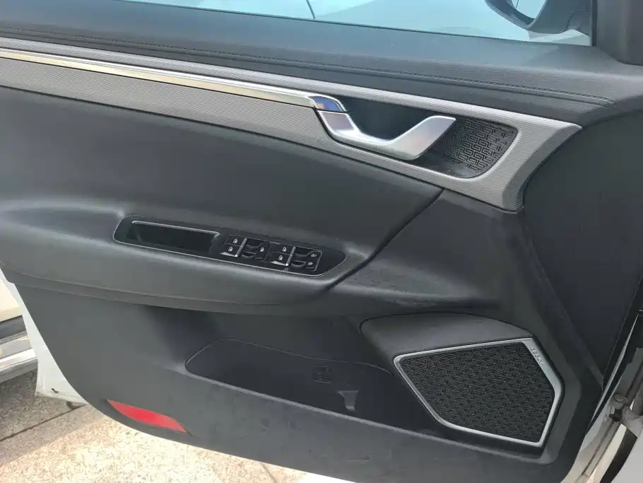 Geely Emgrand GL — миниатюра 7